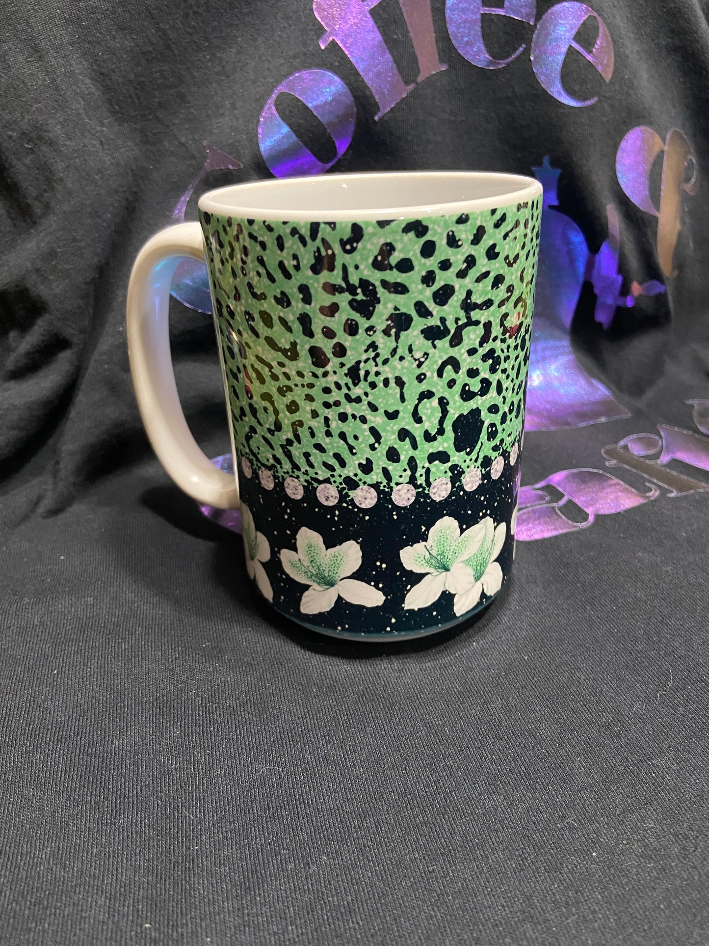 15oz Teal Leopard coffee mug